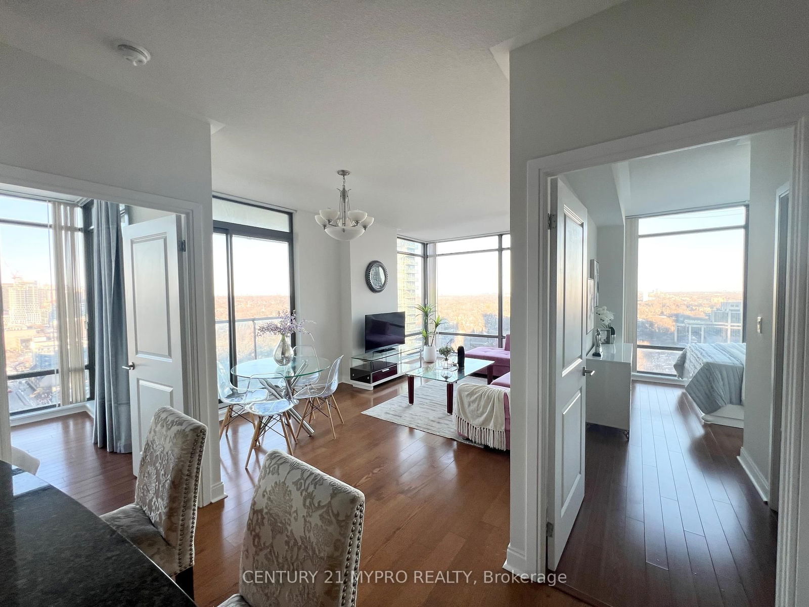 18 Yorkville Ave, unit 2109 for sale