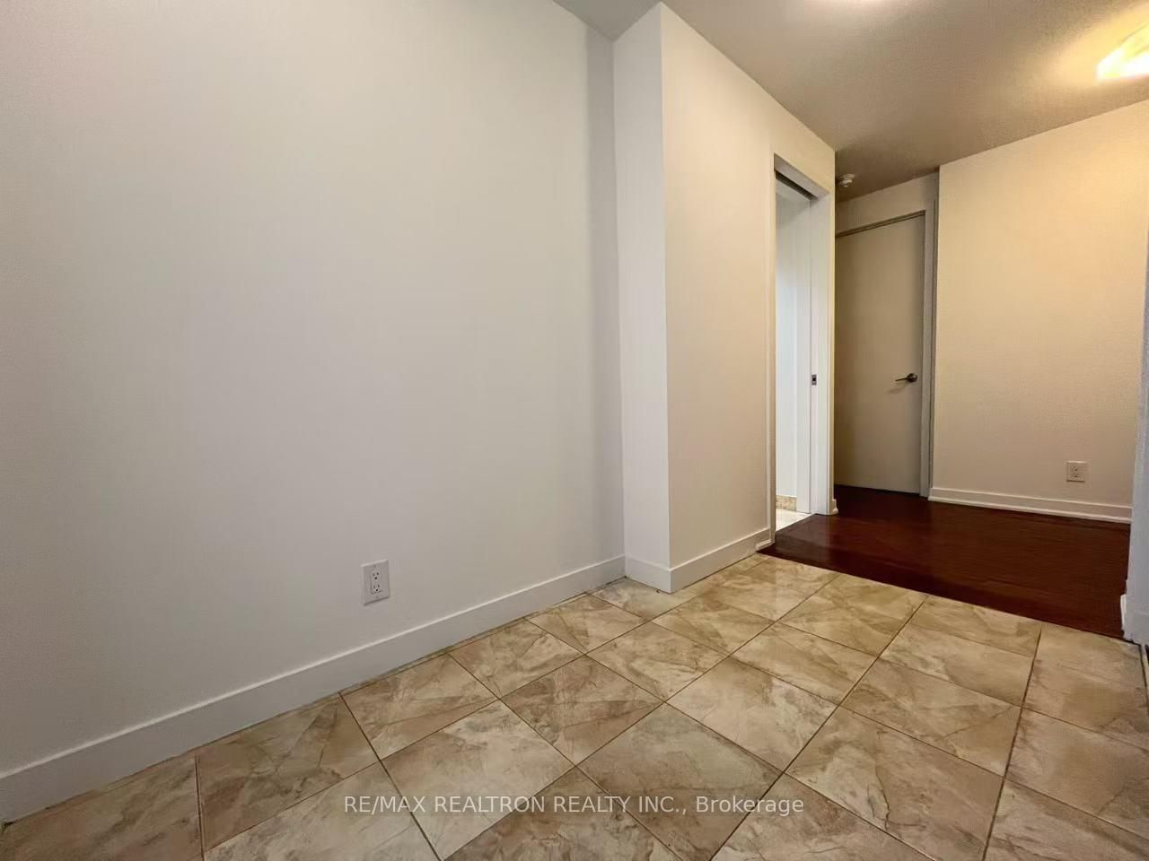 12 York St, unit 3310 for rent