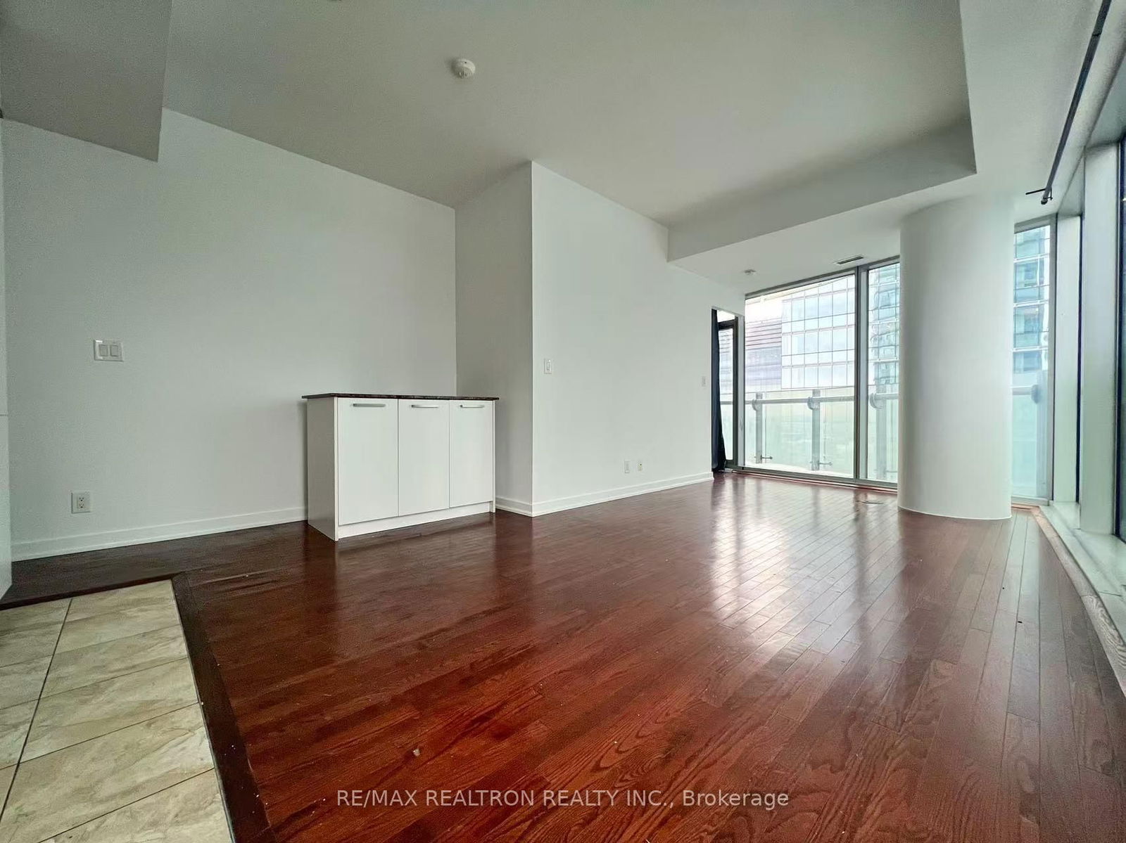 12 York St, unit 3310 for rent