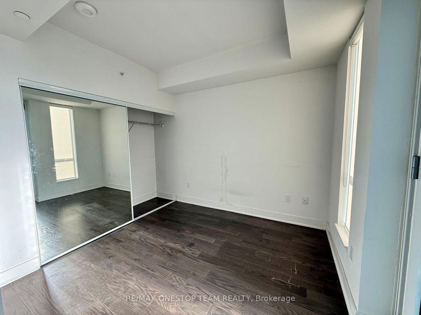 955 Bay St, unit 610 for rent