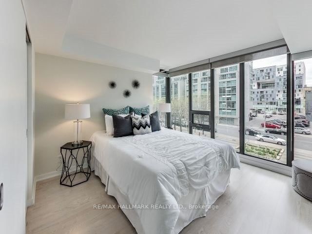 33 Lombard St, unit 304 for rent