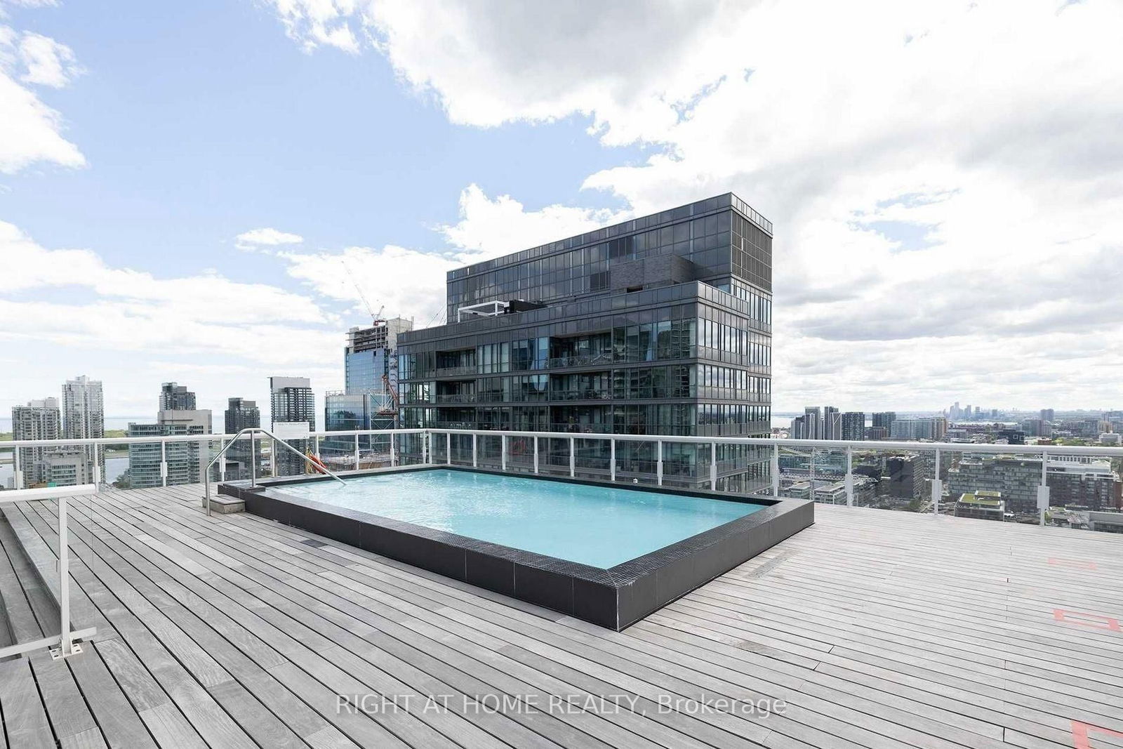 11 Charlotte St, unit 2402 for rent