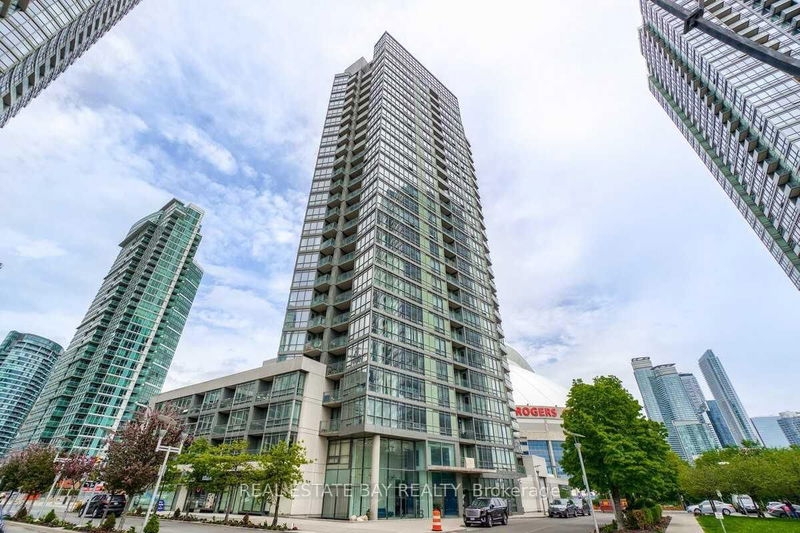 3 Navy Wharf Crt, unit 2810 for rent