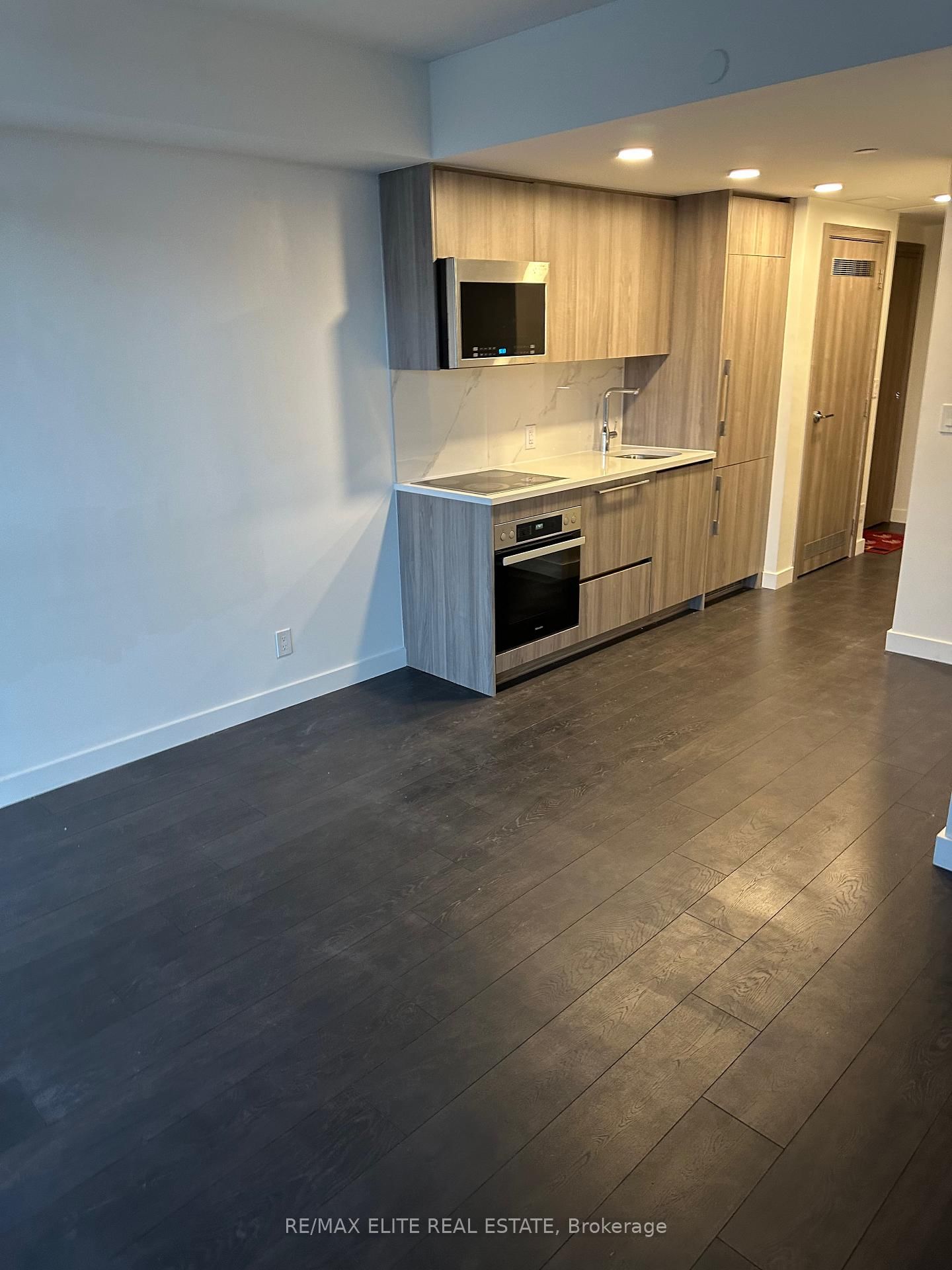 38 Widmer St, unit 3303 for rent