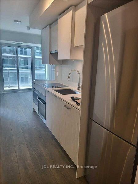 99 Broadway Ave, unit 3005 for rent