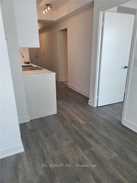 99 Broadway Ave, unit 3005 for rent