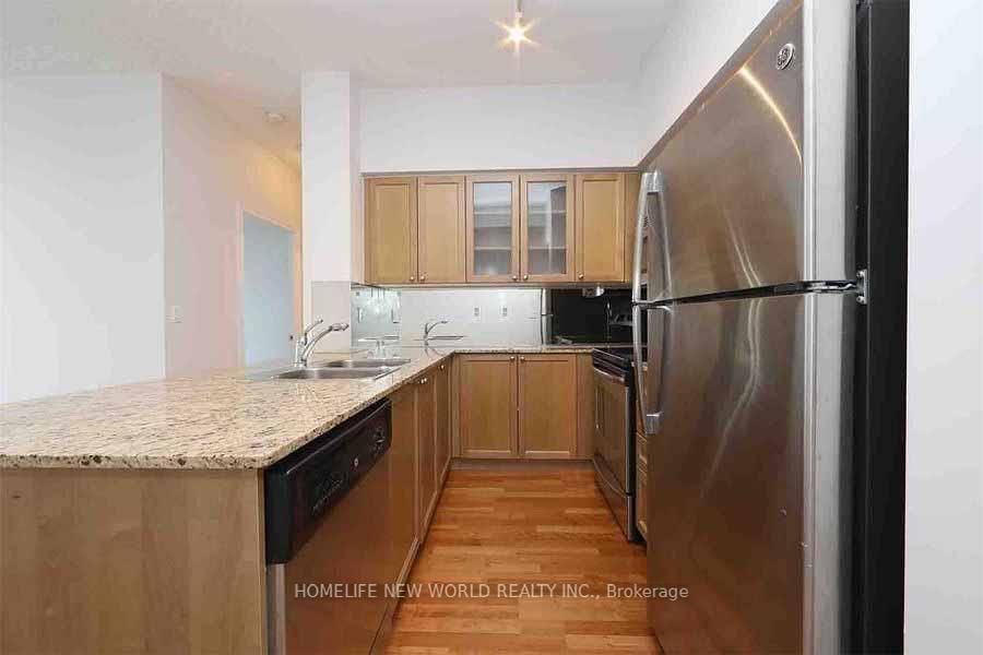 761 Bay St, unit 3813 for rent