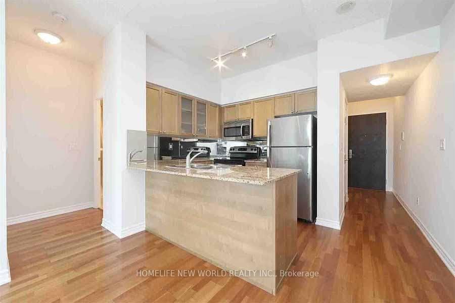 761 Bay St, unit 3813 for rent