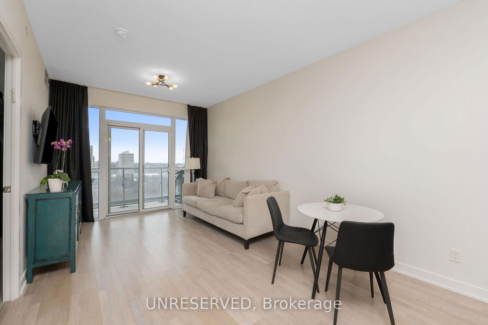 501 St. Clair Ave W, unit 1304 for sale