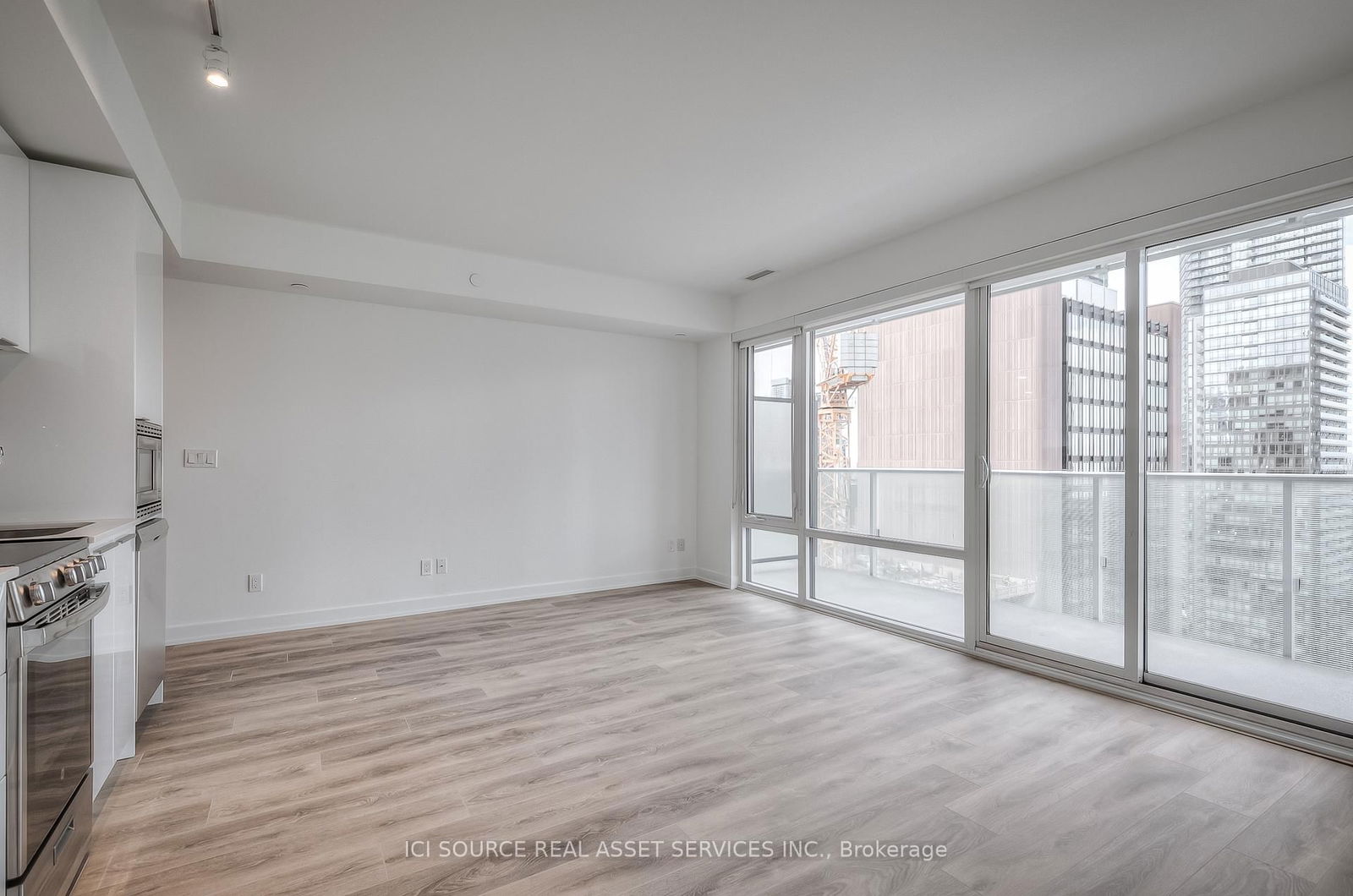 501 Yonge St, unit 1902 for rent