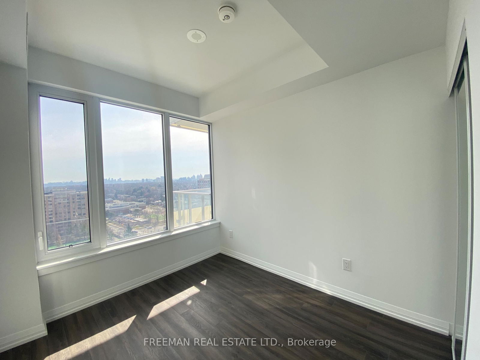 75 Canterbury Pl, unit 1916 for rent