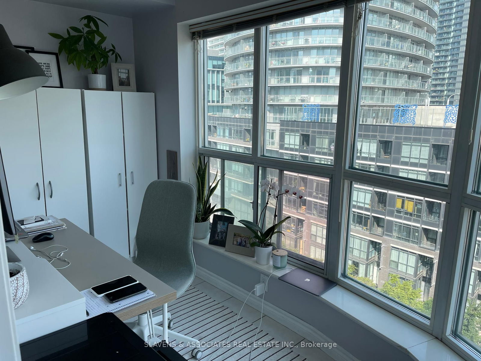 600 Queens Quay W, unit 903 for rent