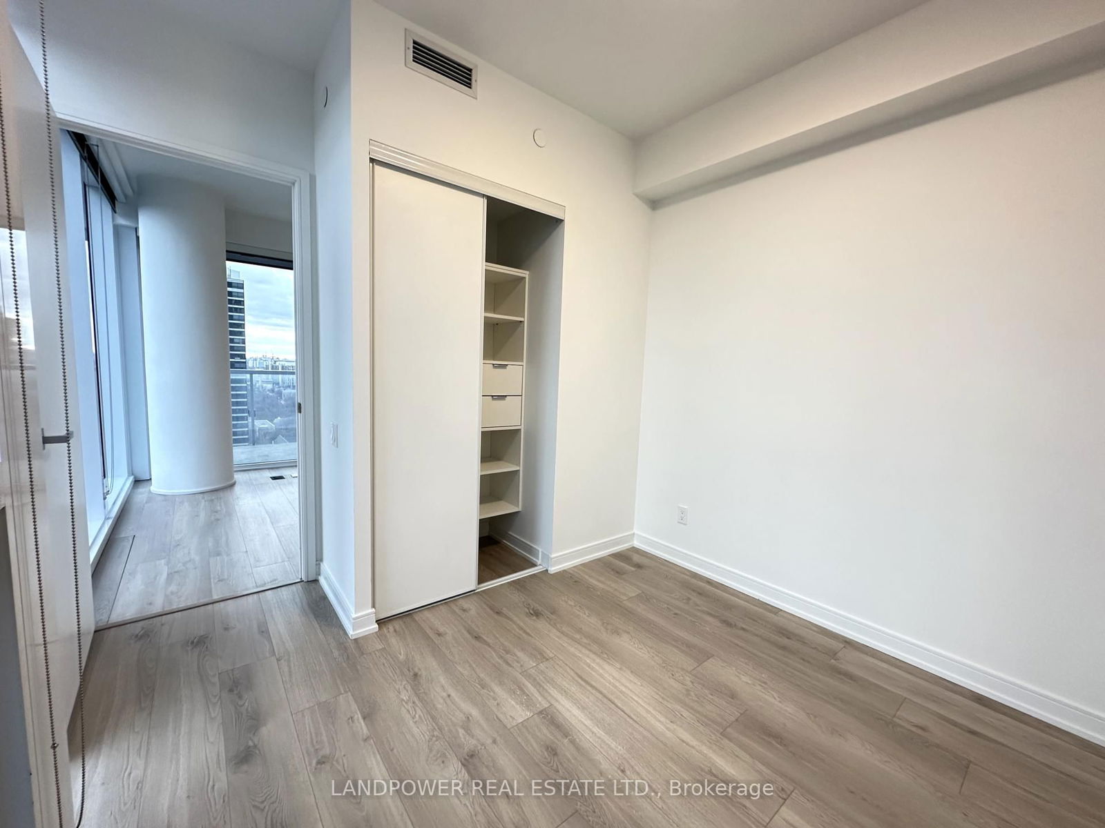 3 Gloucester St, unit 2709 for rent