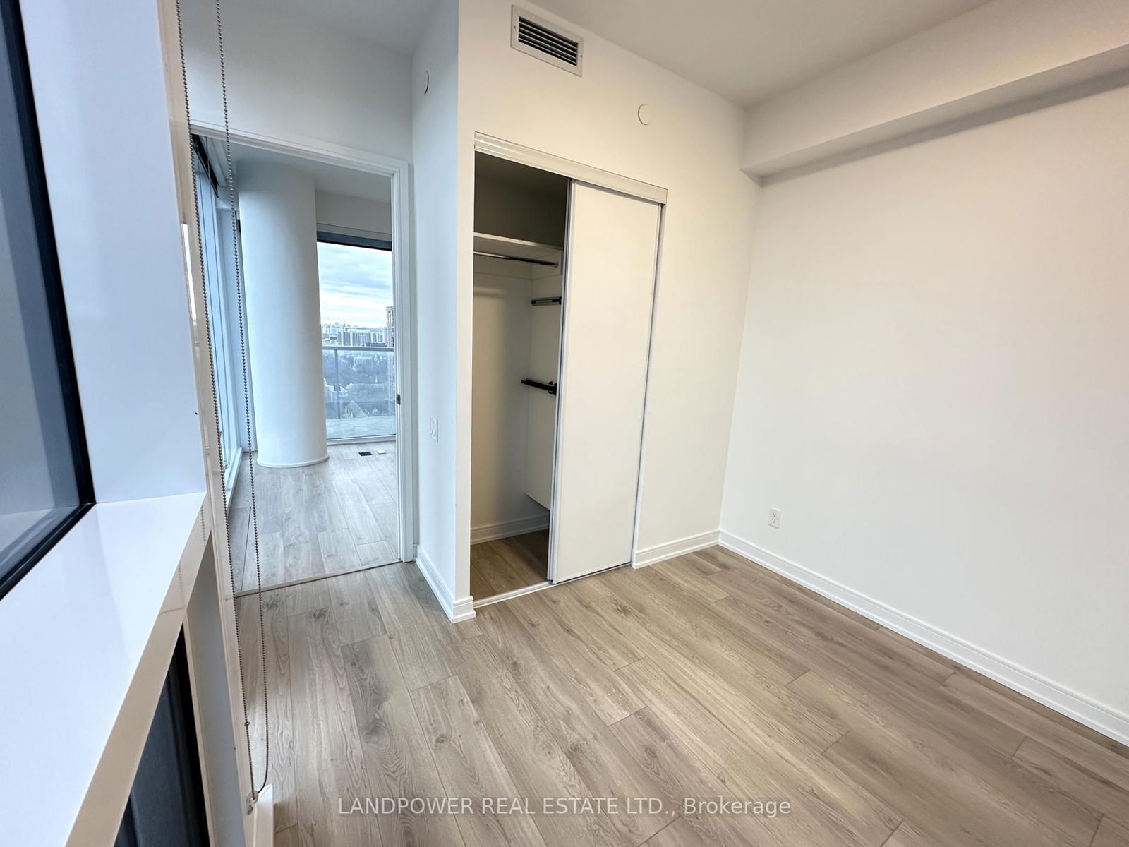 3 Gloucester St, unit 2709 for rent