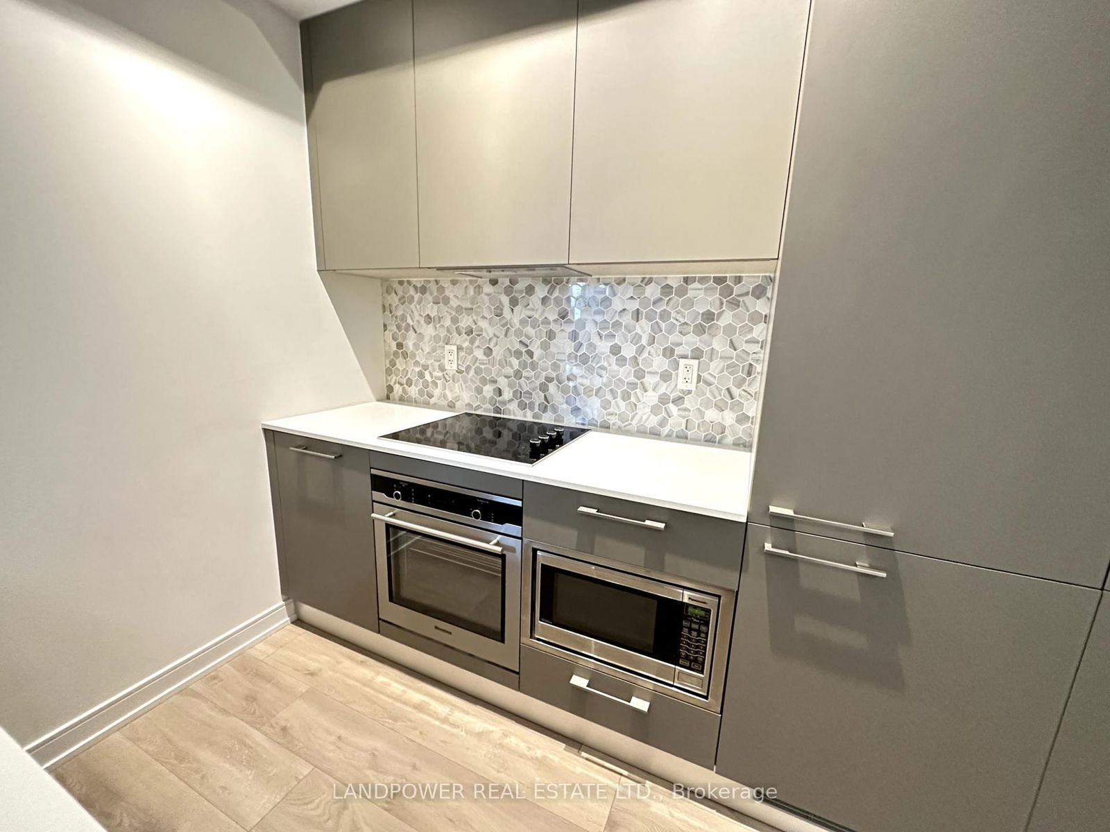 3 Gloucester St, unit 2709 for rent