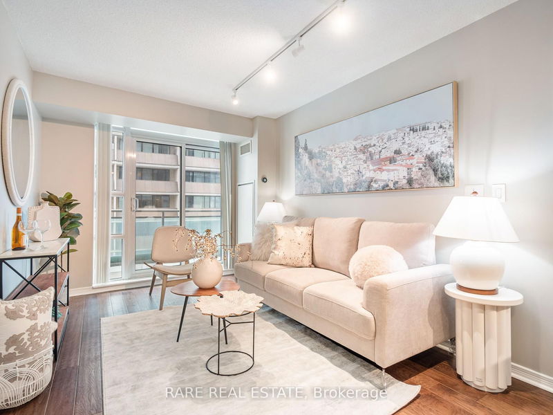 736 Spadina Ave, unit 1111 for sale