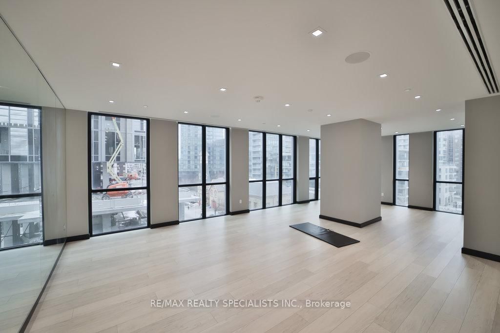 1 Yorkville Ave, unit 3411 for sale