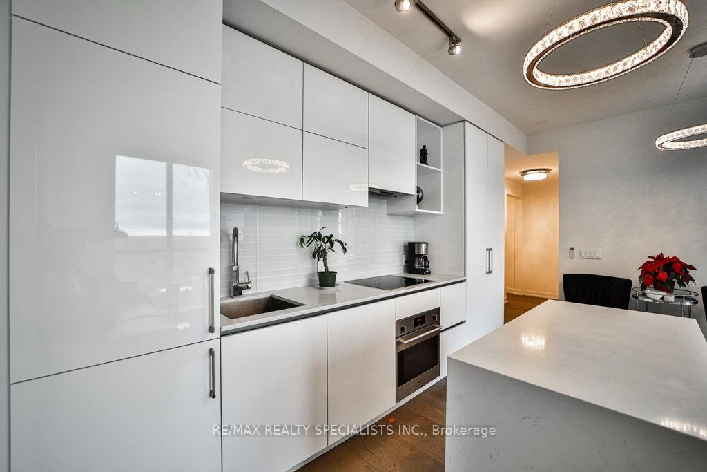 1 Yorkville Ave, unit 3411 for sale