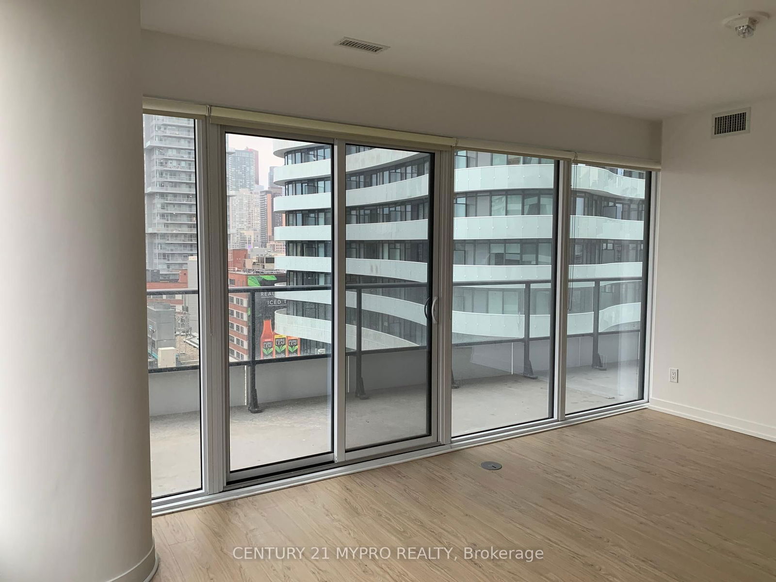 85 Wood St, unit 1616 for rent