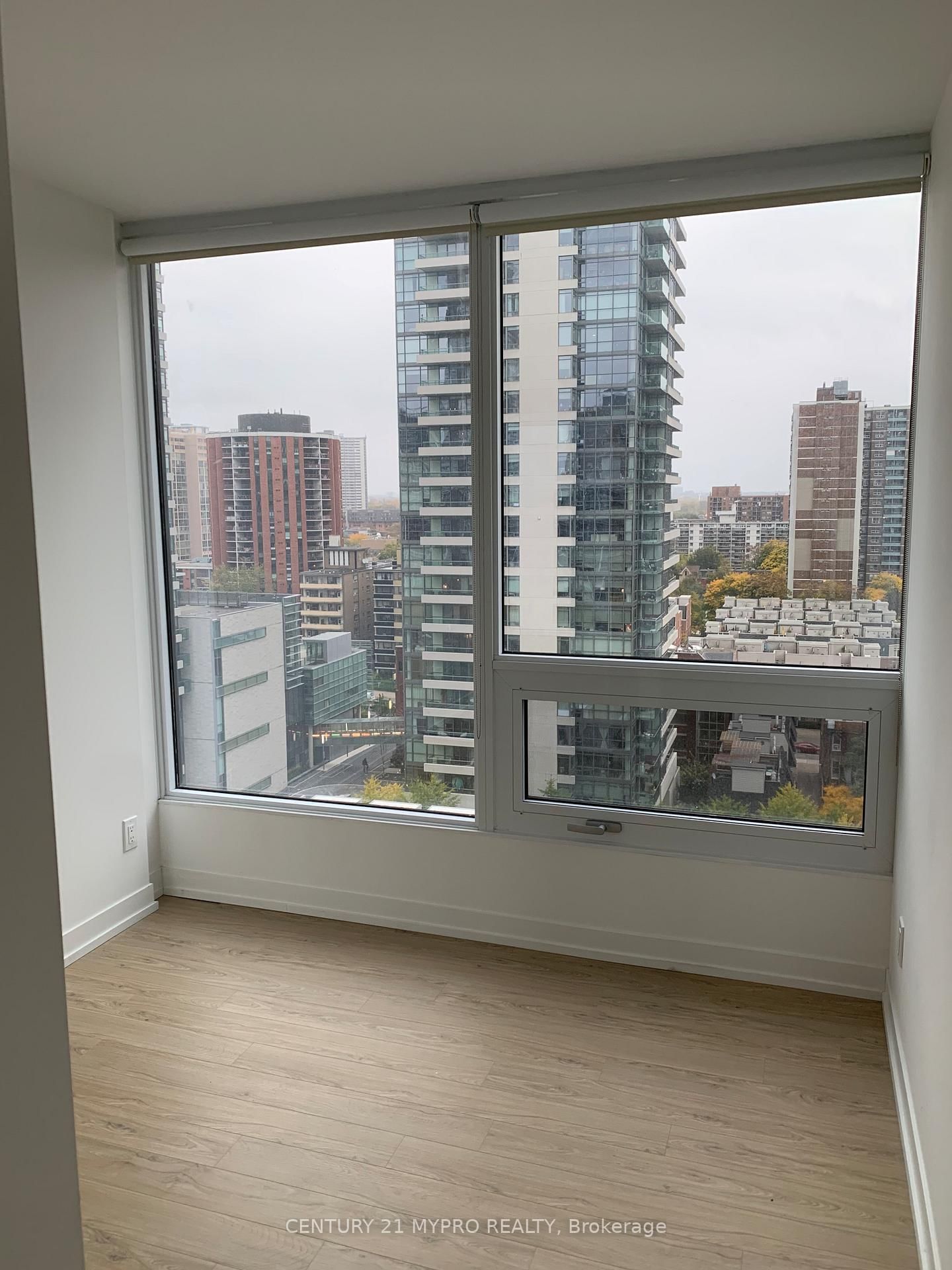 85 Wood St, unit 1616 for rent