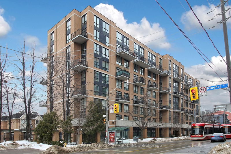 800 King St W, unit 408 for sale