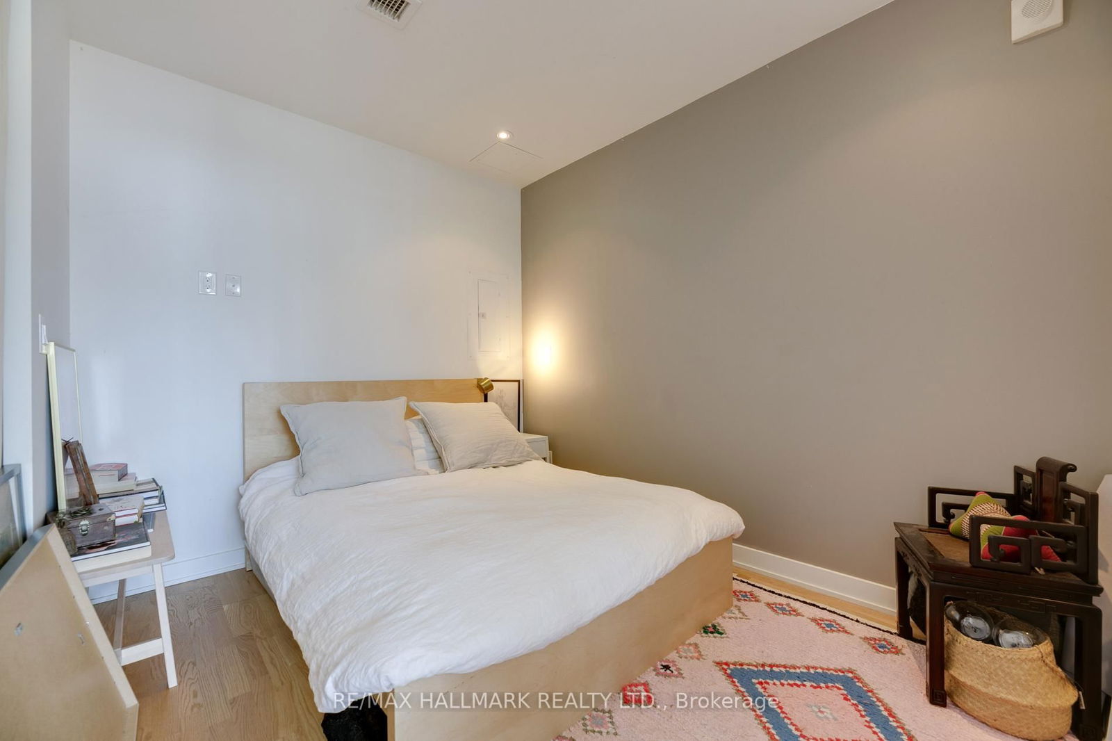 8 Dovercourt Rd, unit 1003 for rent