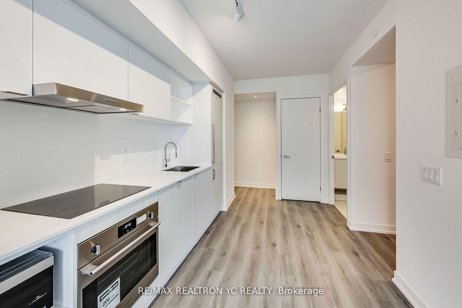 138 Downes St, unit 2909 for rent