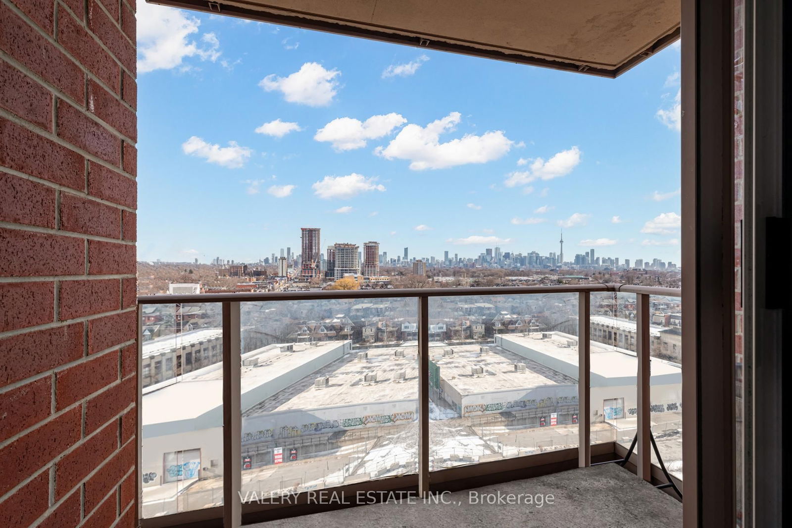 1369 Bloor St W, unit 1216 for sale