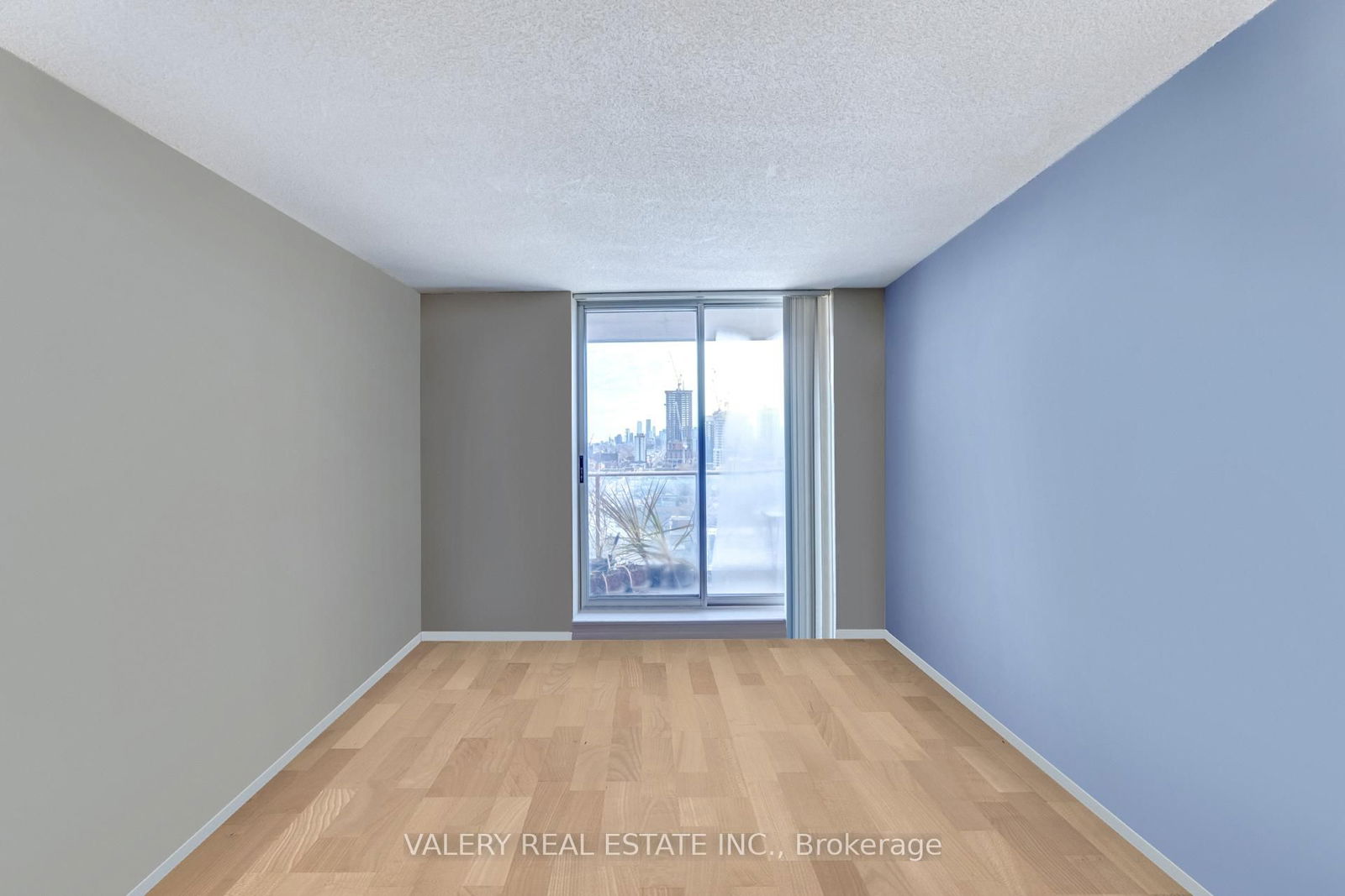 1369 Bloor St W, unit 1216 for sale