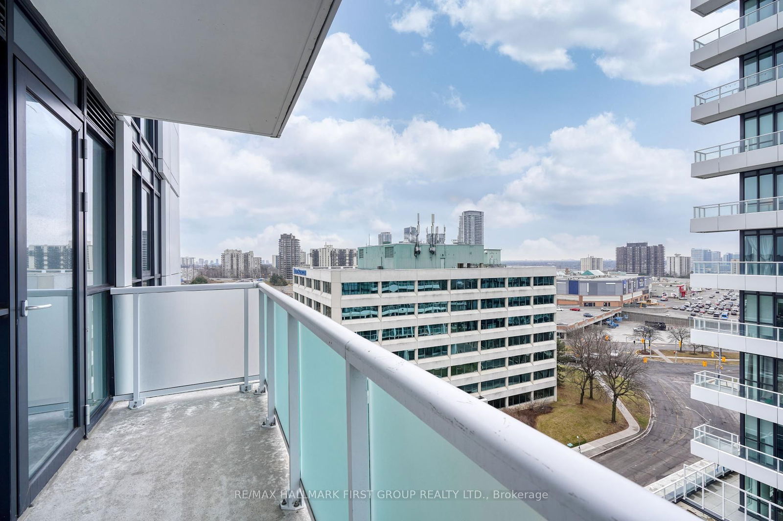 188 Fairview Mall Dr, unit 1015 for rent