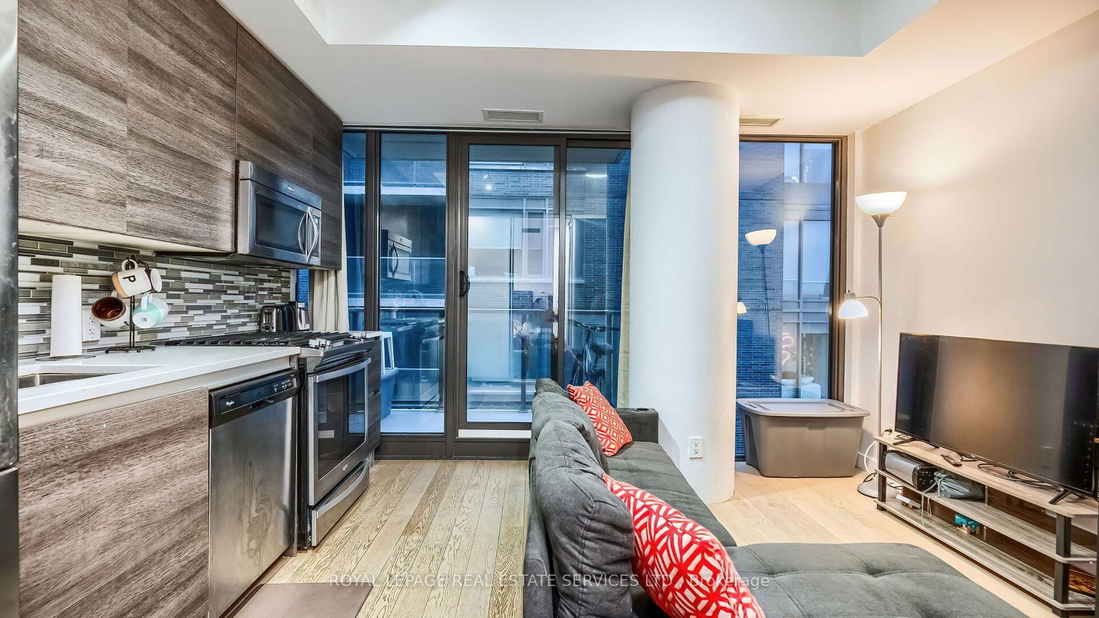 111 Bathurst St, unit 1301 for sale