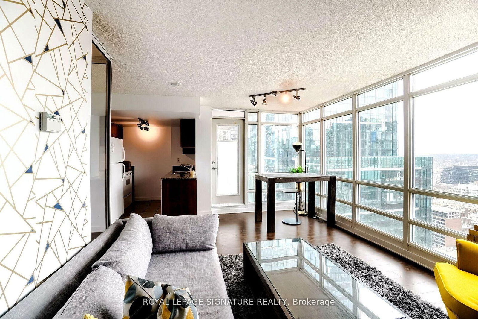 397 Front St W, unit 3806 for rent