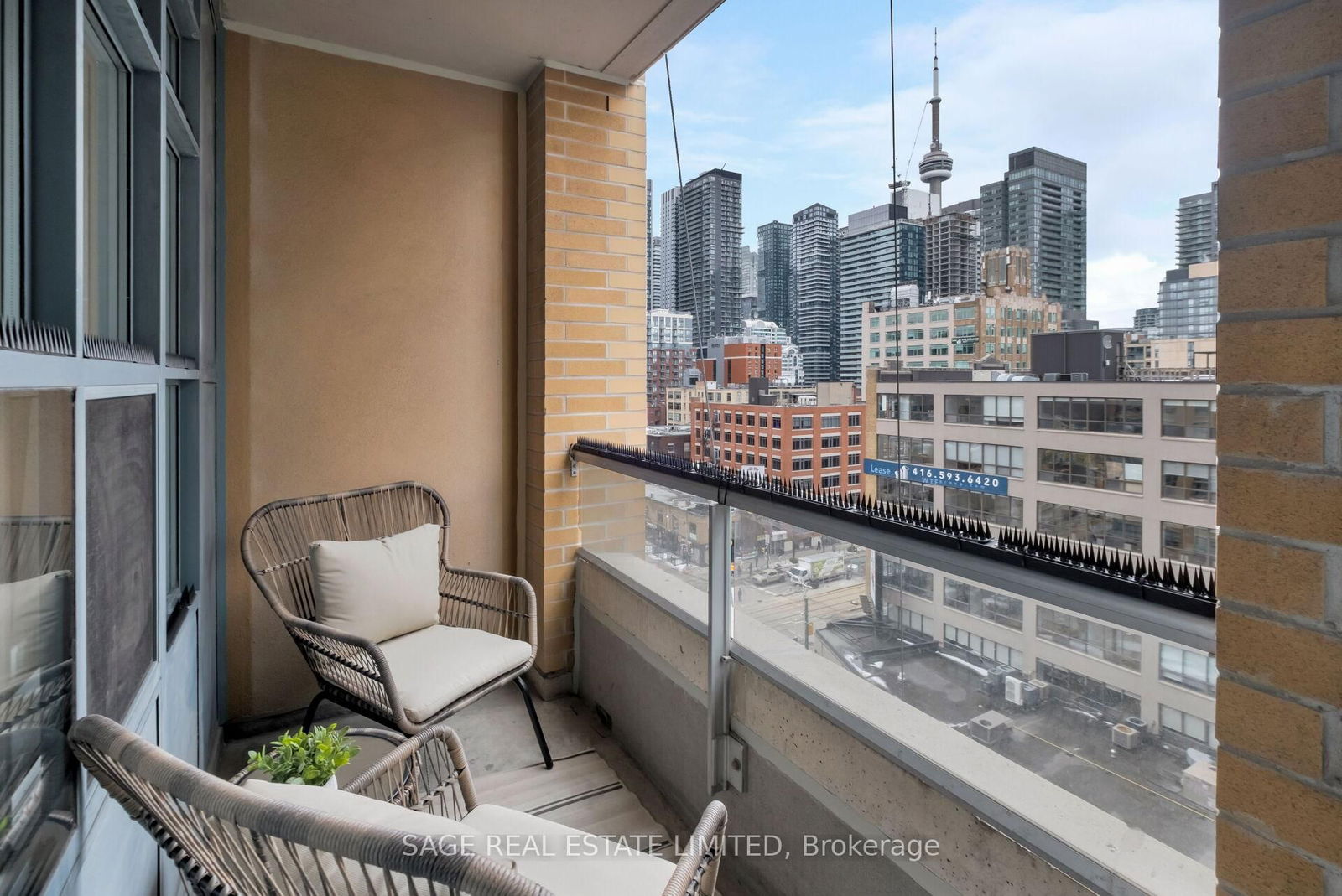 438 Richmond St W, unit 919 for sale