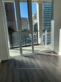 20 EDWARD St W, unit 513 for rent