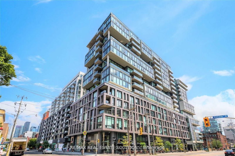 111 Bathurst St, unit 407 for rent