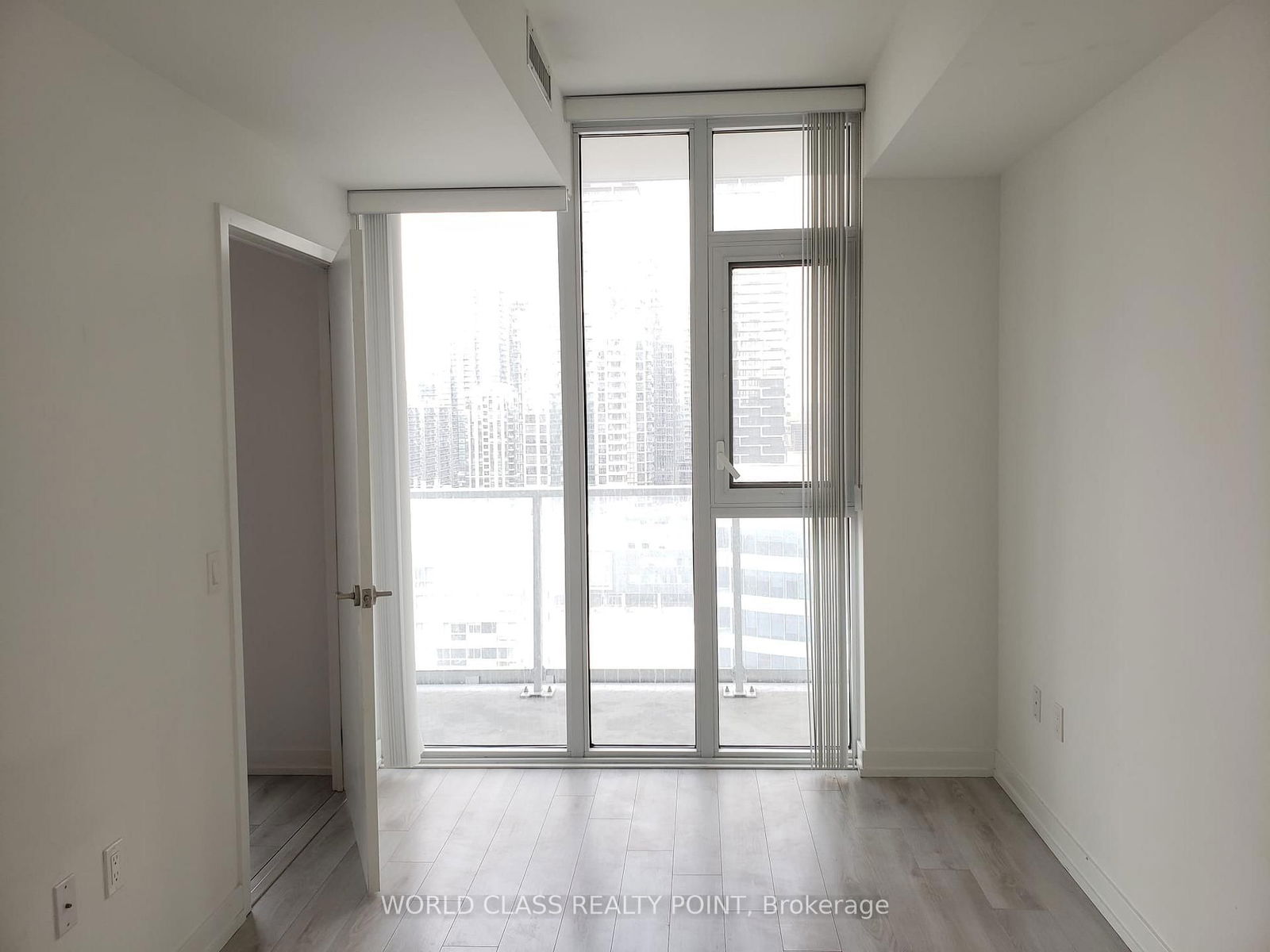 33 Helendale Ave, unit 1404 for rent