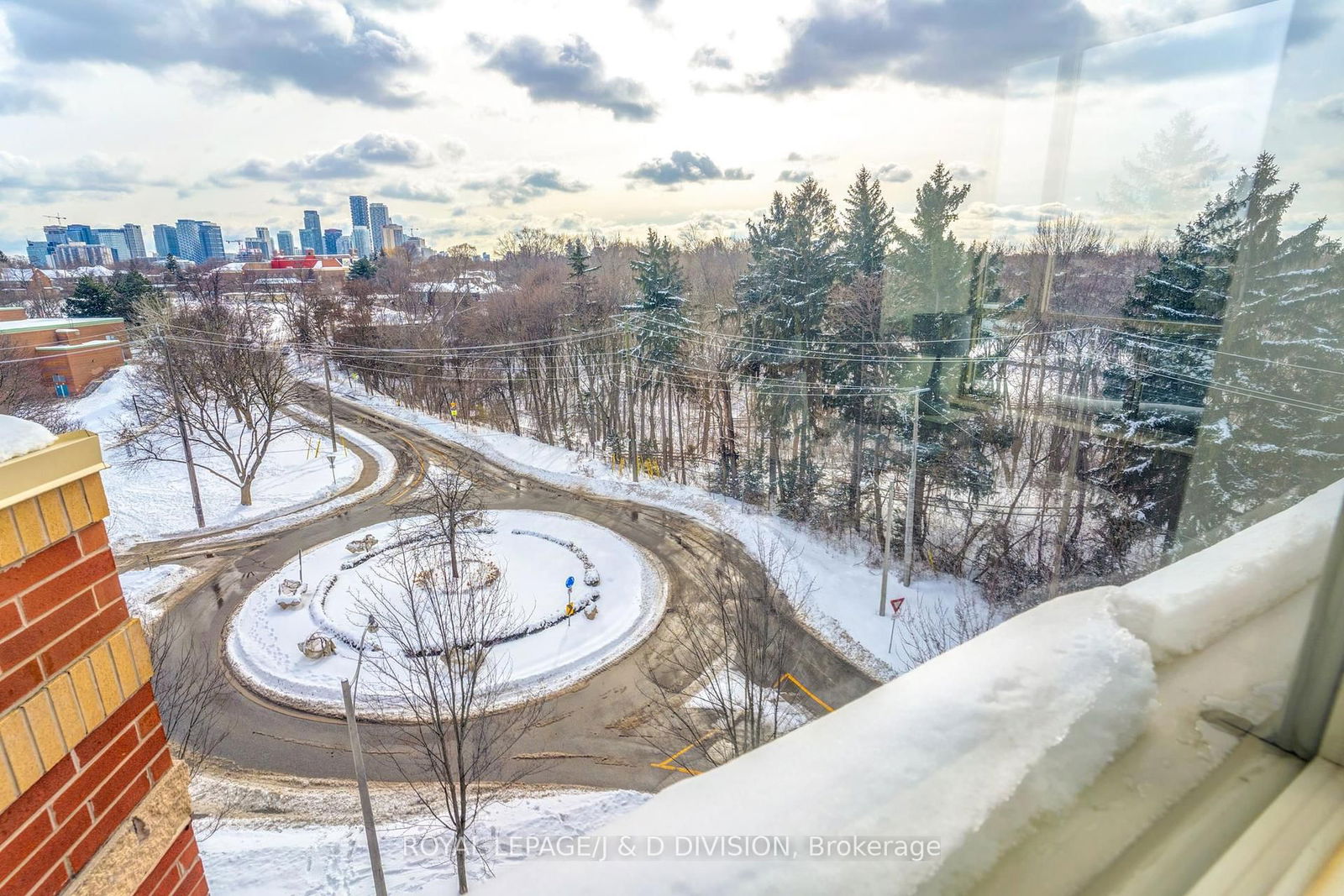 Lawrence Park Condos on Rosewell, Midtown, Toronto