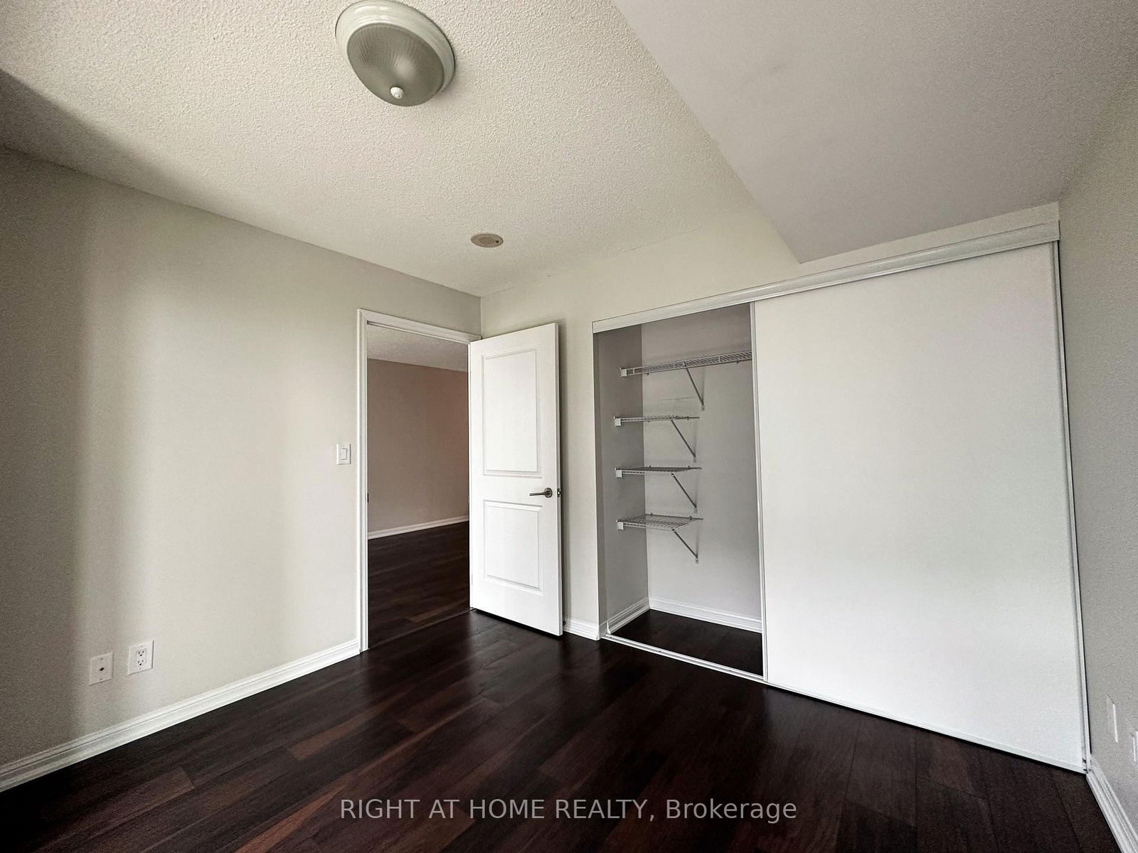 35 BASTION St, unit 1214 for rent