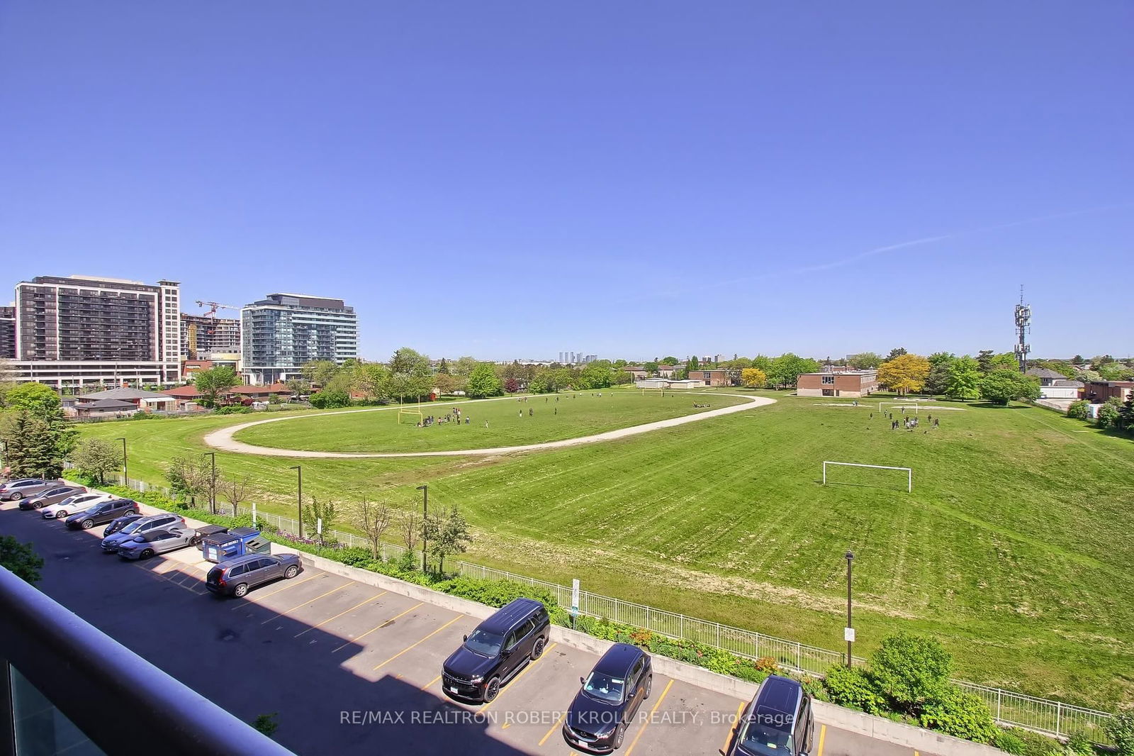 1030 Sheppard Ave W, unit 402 for rent