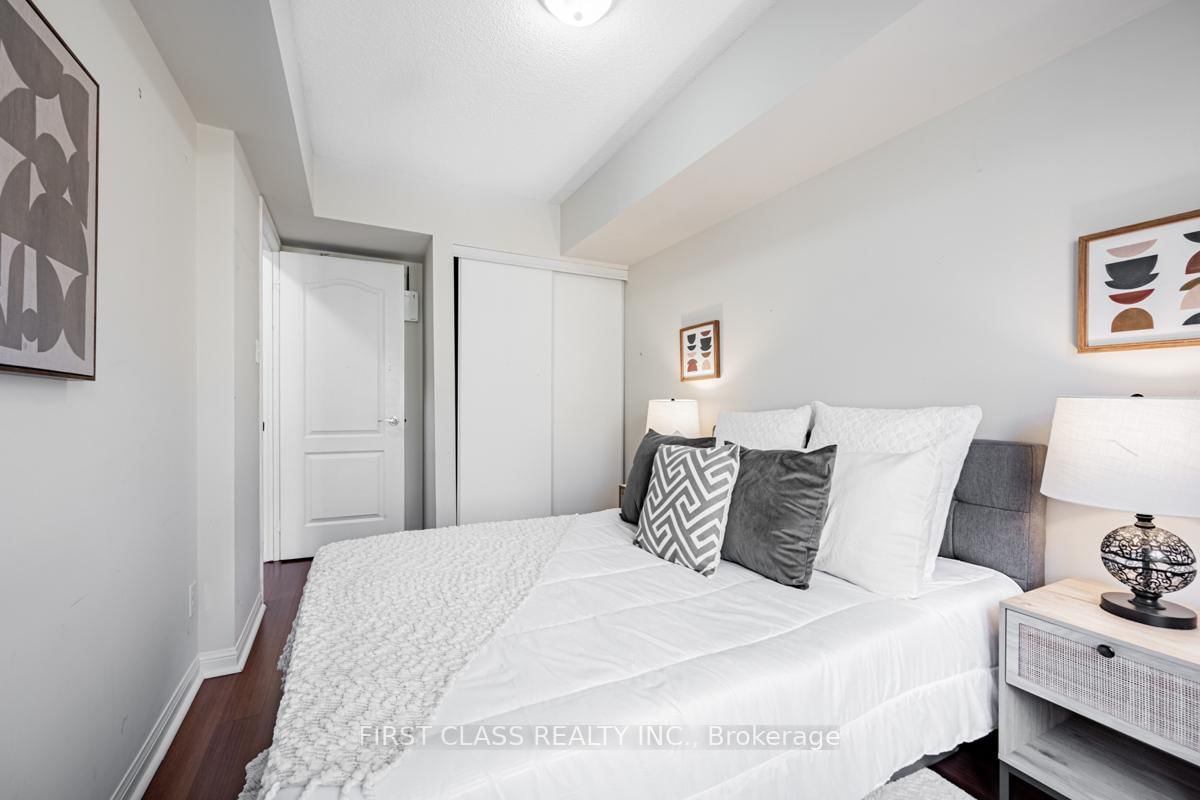 78 Carr St, unit 25 for sale