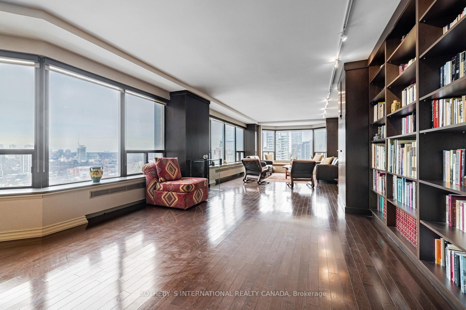 175 Cumberland St, unit 1711 for sale