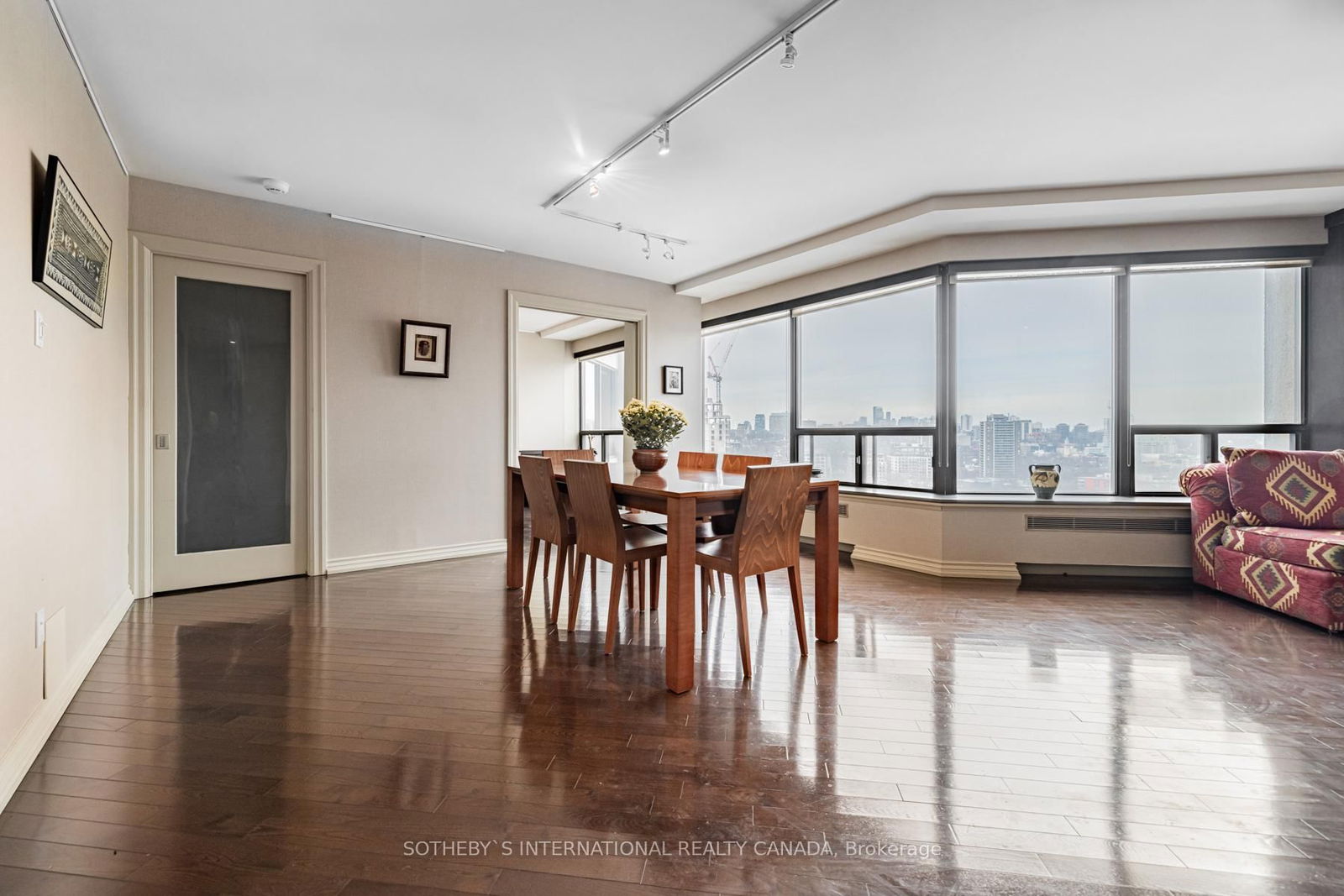 175 Cumberland St, unit 1711 for sale