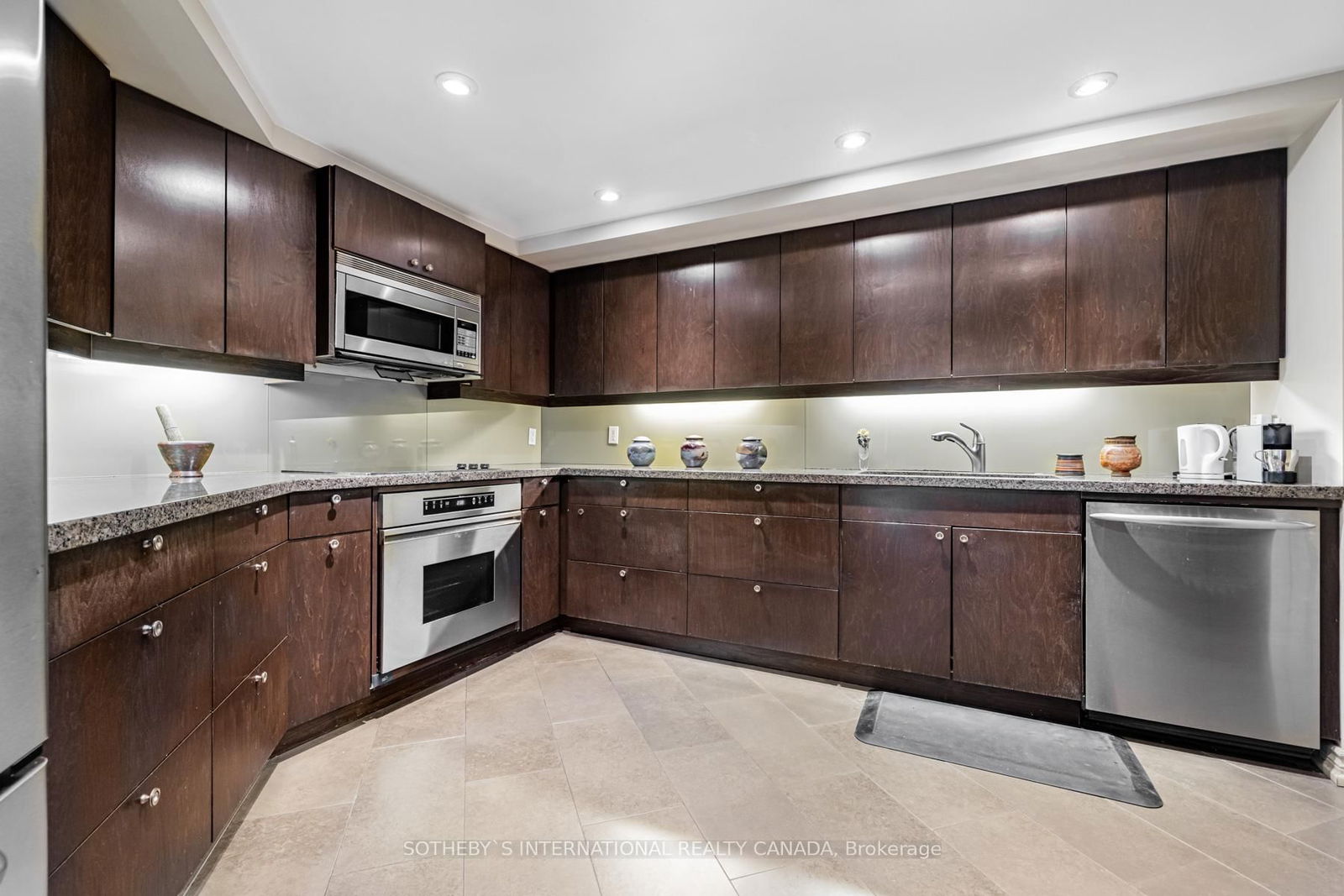 175 Cumberland St, unit 1711 for sale