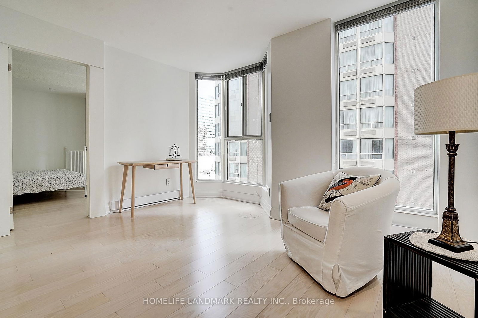 55 Centre Ave, unit 701 for sale