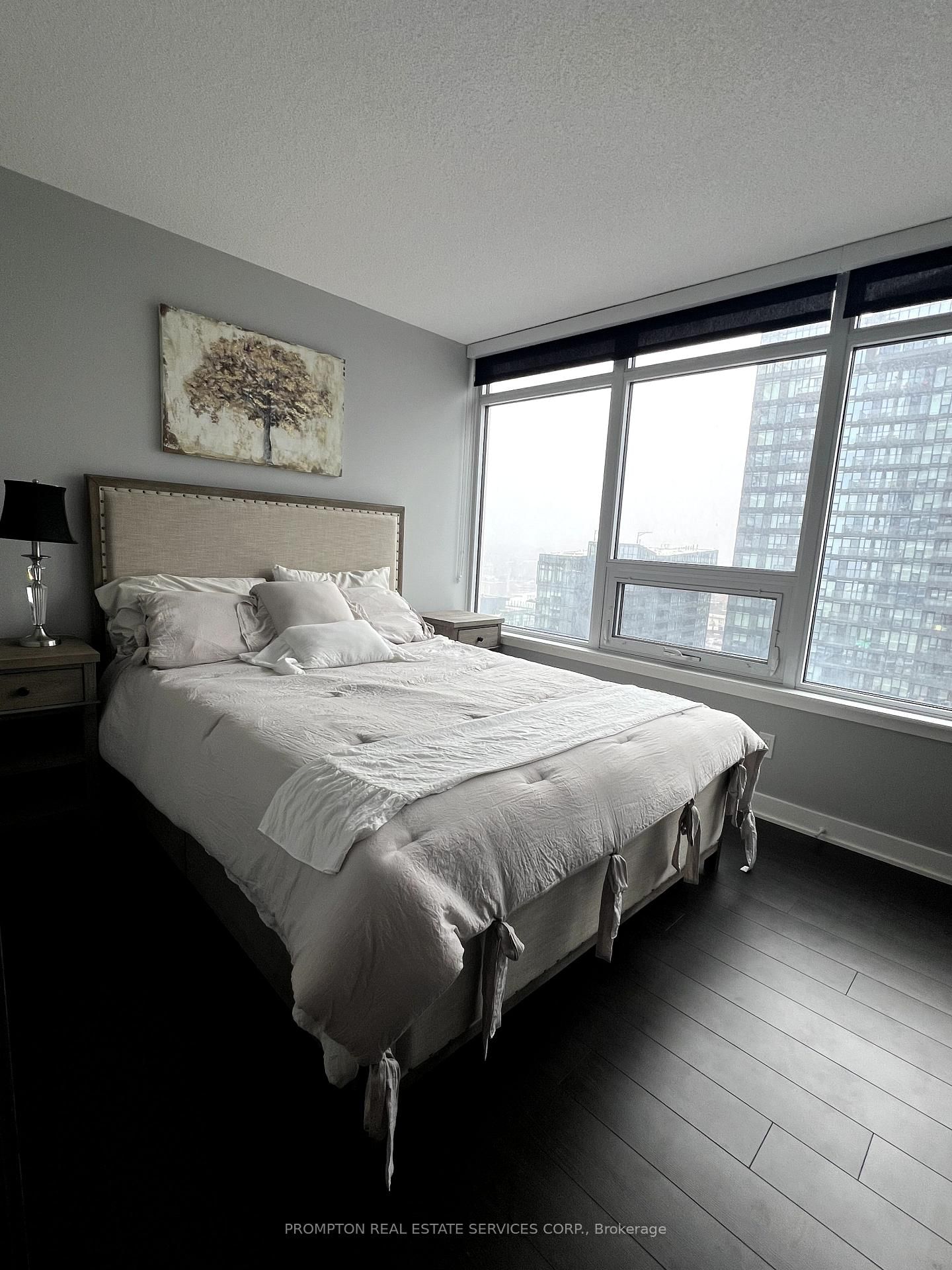 17 Bathurst St, unit 2710 for rent