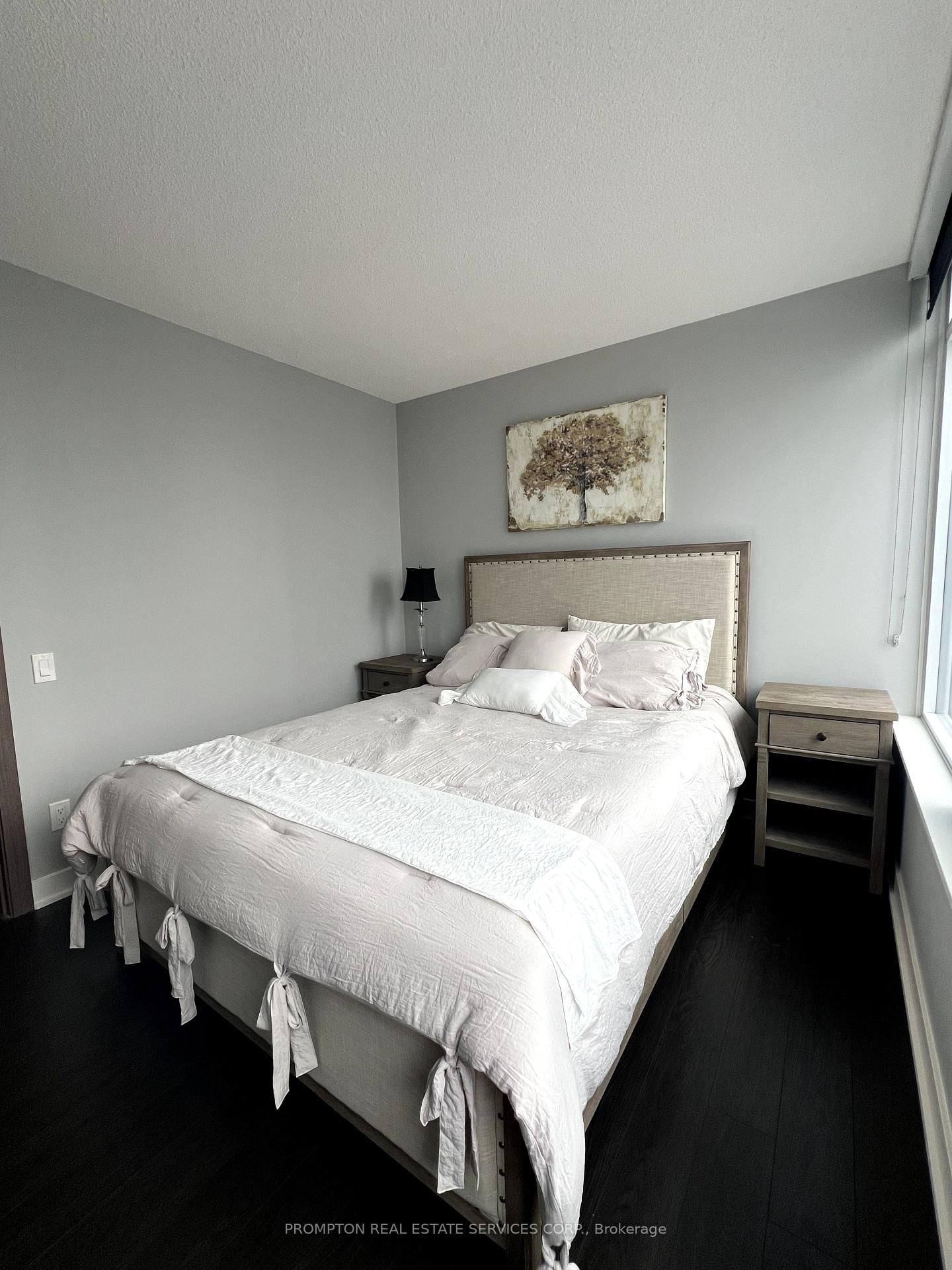 17 Bathurst St, unit 2710 for rent