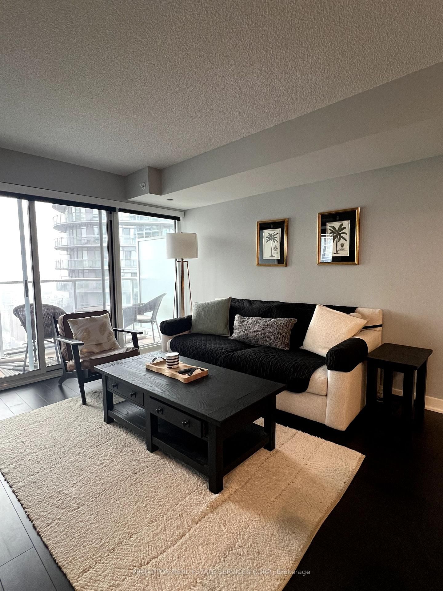 17 Bathurst St, unit 2710 for rent