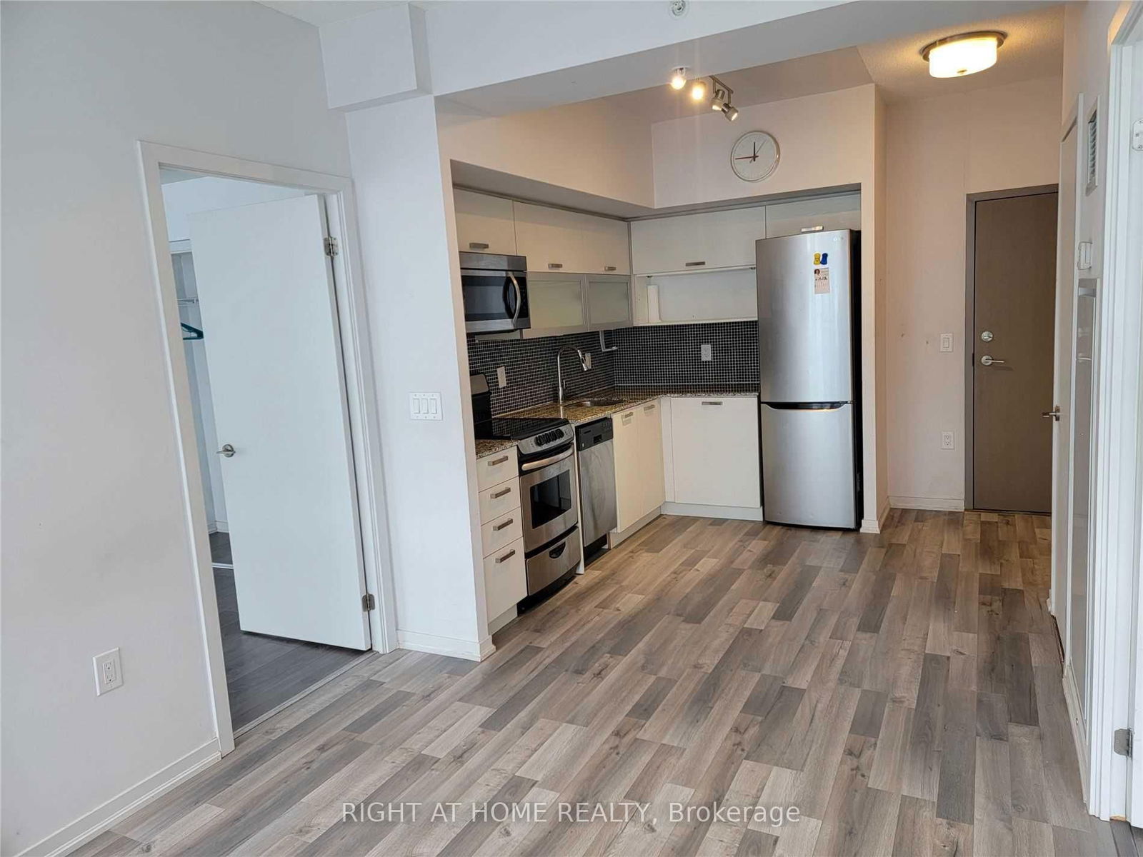 36 Lisgar St, unit Ph6 for rent