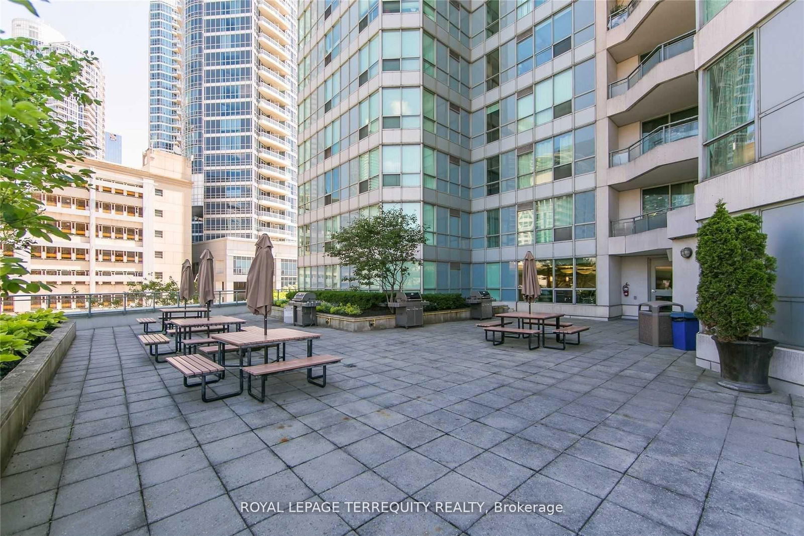 228 Queens Quay W, unit 1202 for sale