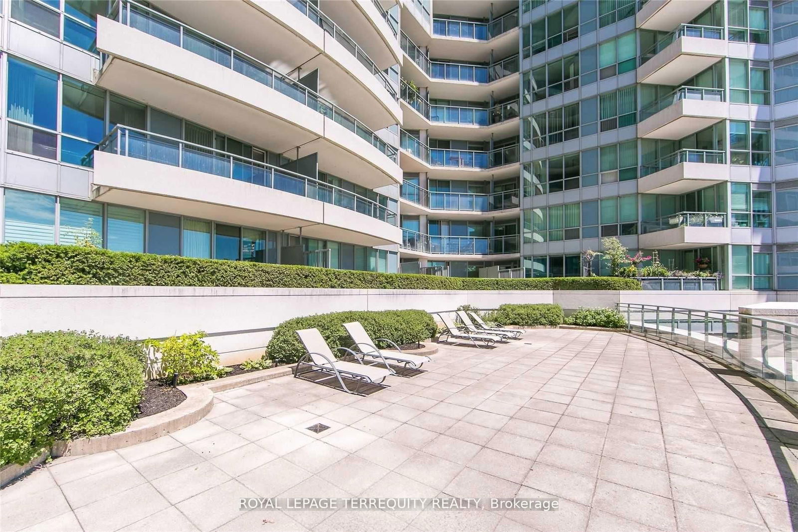 228 Queens Quay W, unit 1202 for sale